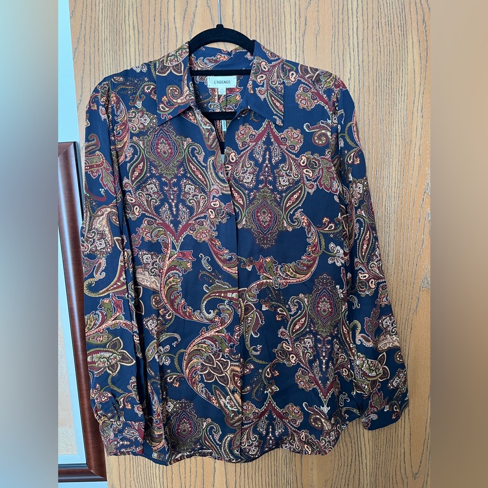 NWT  L’agence silk blouse